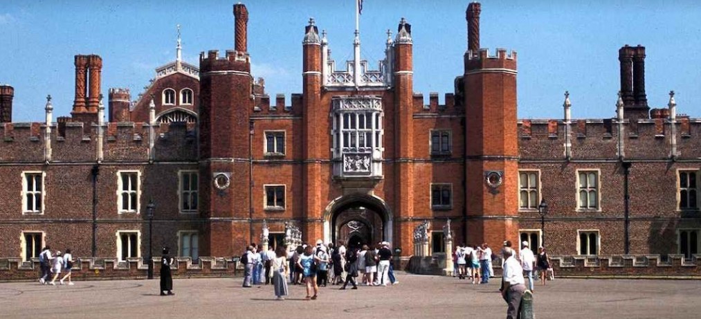 Kingstone University London